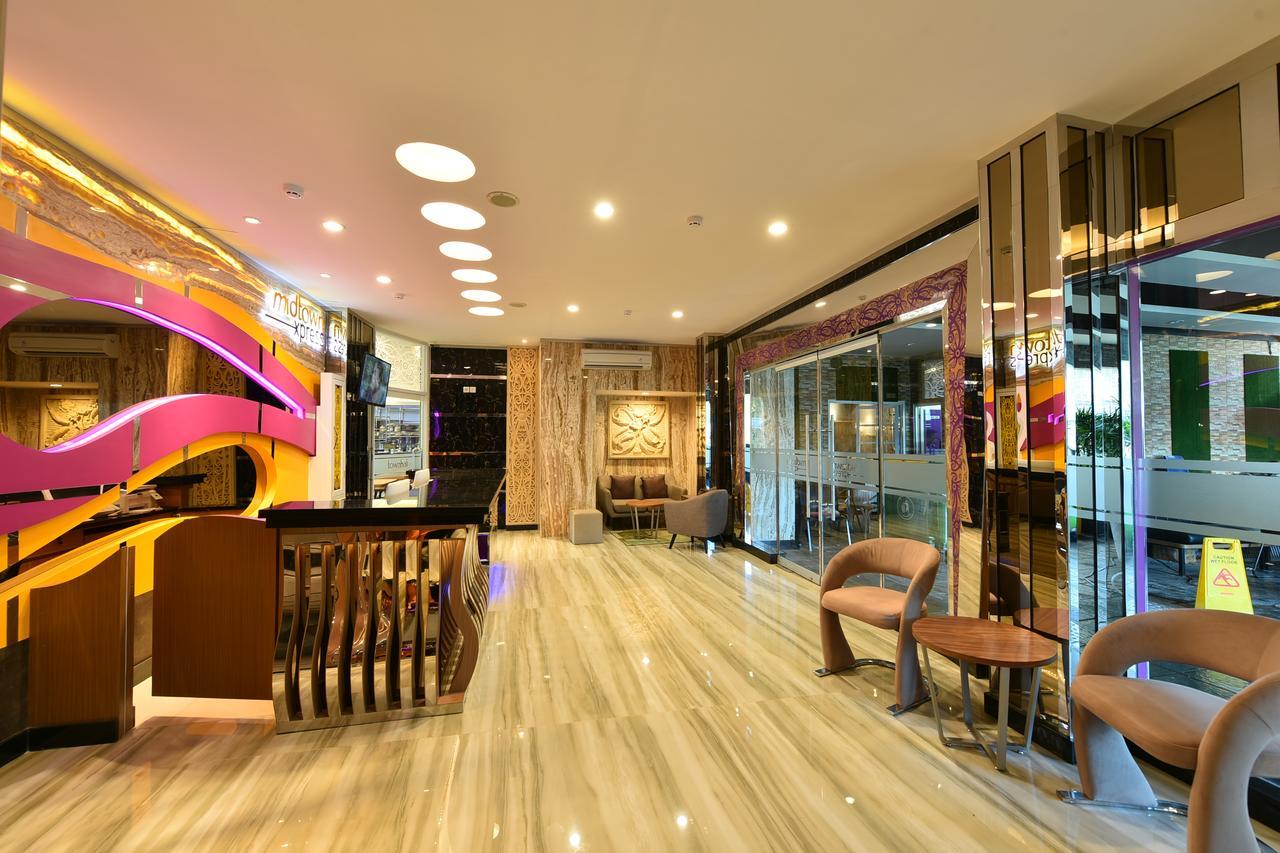 Hotel Midtown Xpress Balikpapan Exterior foto
